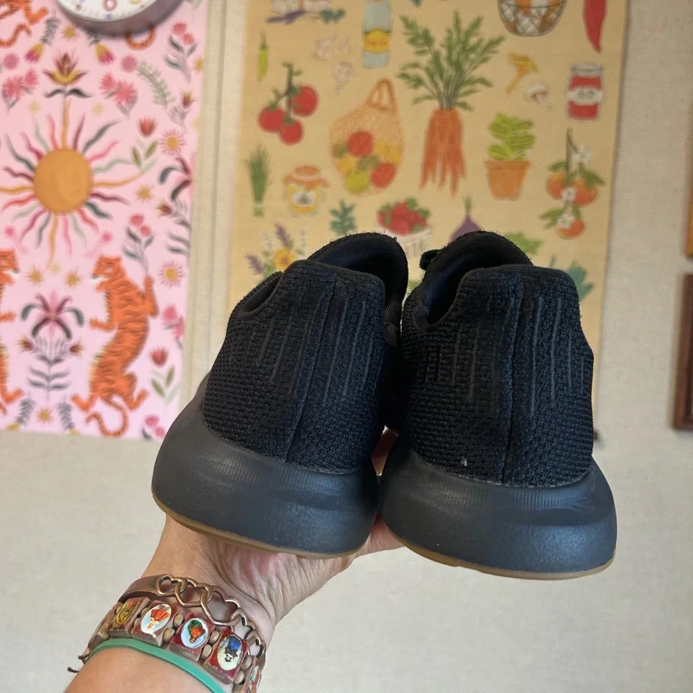 Adidas Swift Run 1.0 Kids Shoes Core Black Gum IF2963 Size 3 US